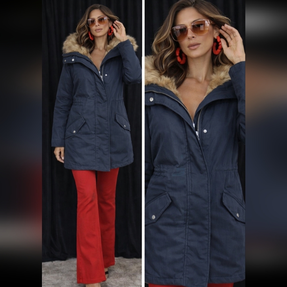 ABERCROMBIE AND FITCH OVERSIZED PARKA NAVY FAUX FUR HOOD XS